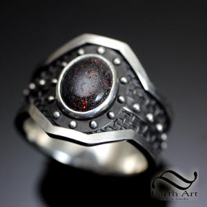 Gepantserde Andamooka-opaalband in sterlingzilver