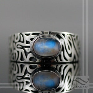 Valyrium - Mens Moonstone ring - Path of Exile Unique game ring - geeky gamer jewelry