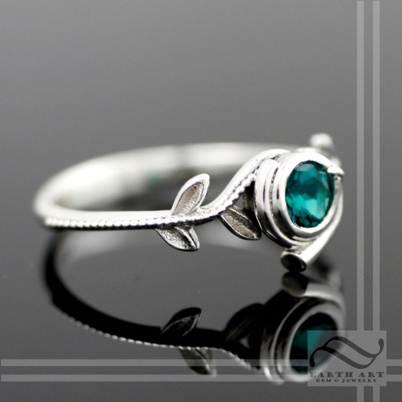 Kokiri Emerald Ring - Legend of Zelda - Geeky Engagement Ring