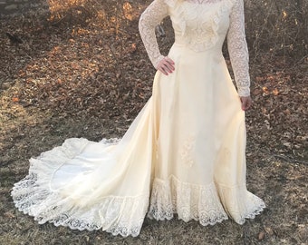 Vintage 70s wedding dress 4 ivory long sleeve lace pearls victorian