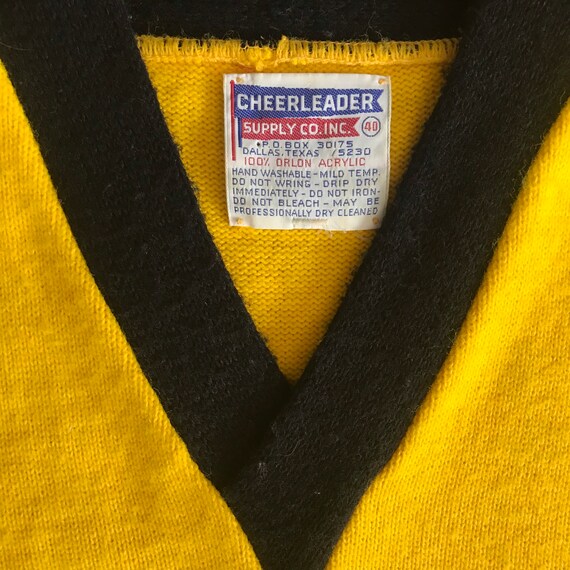 vintage 70s Cheer sweater M v-neck short sleeve - image 2