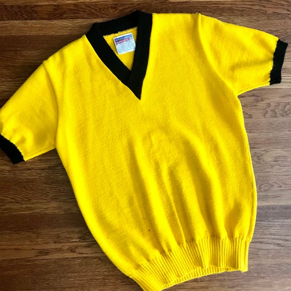 vintage 70s Cheer sweater M v-neck short sleeve - image 1