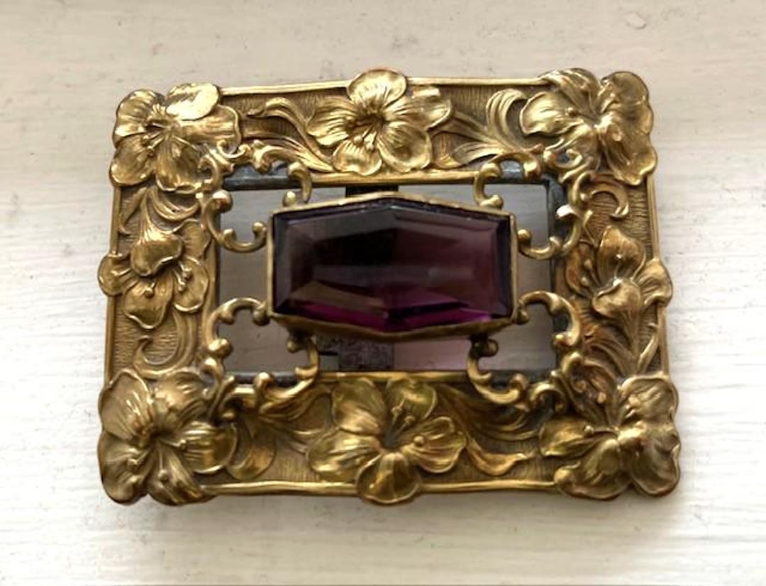 Antique Victorian Brass Buckle With Faceted Amethyst Glass  display picture 1