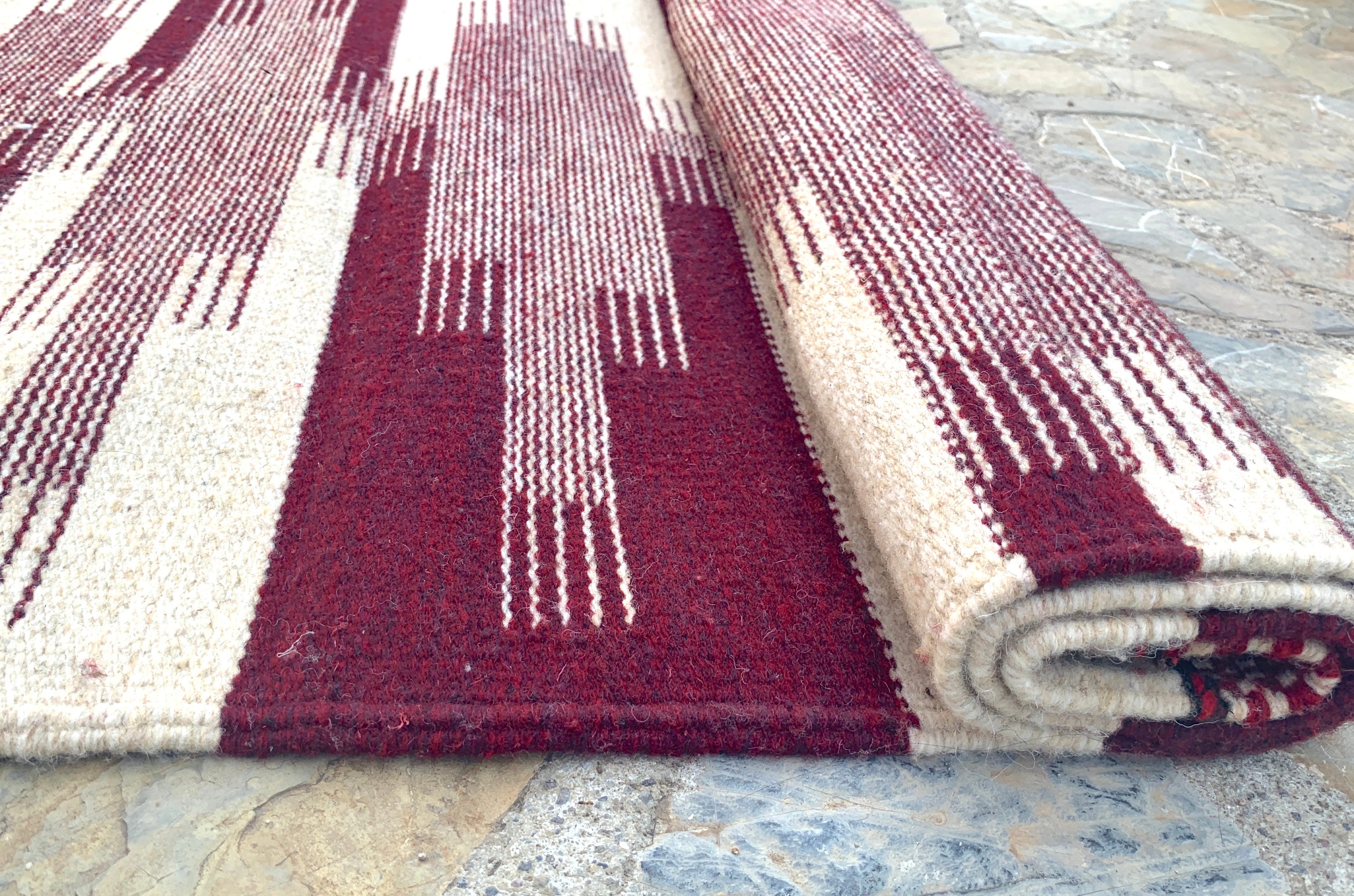 ウールラグ　幾何学模様　サポテックラグ 幾何学模様のサポテックウールラグ：手織りのメキシコ織物装飾