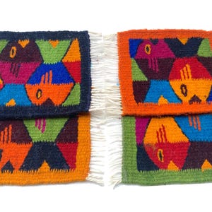 Posavasos de lana zapoteca tejidos a mano - Juego de 4 mini alfombras con diseño de banco de peces imagen 7