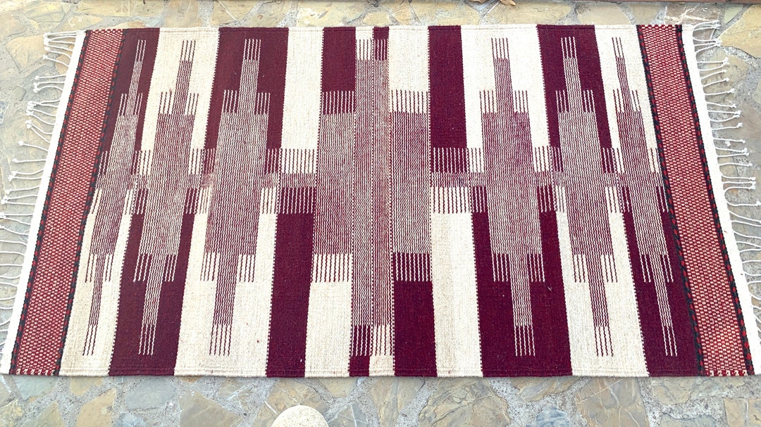 幾何学模様のサポテックウールラグ：手織りのメキシコ織物装飾 - Etsy 日本