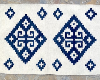 Hand Woven Zapotec Wool Rug: White and Blue Geometric Tapestry (24"x40")
