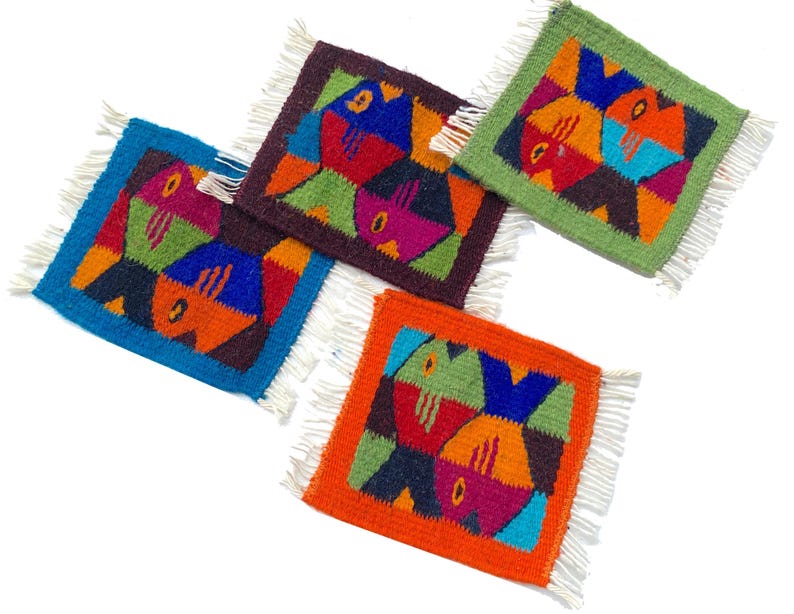Posavasos de lana zapoteca tejidos a mano - Juego de 4 mini alfombras con diseño de banco de peces imagen 1