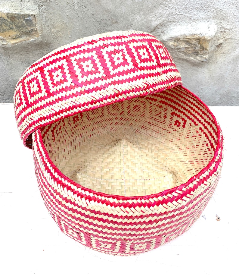 Hand Woven Palm Leaf Baskets: Mexican Geometric Storage, Set of 2 image 8