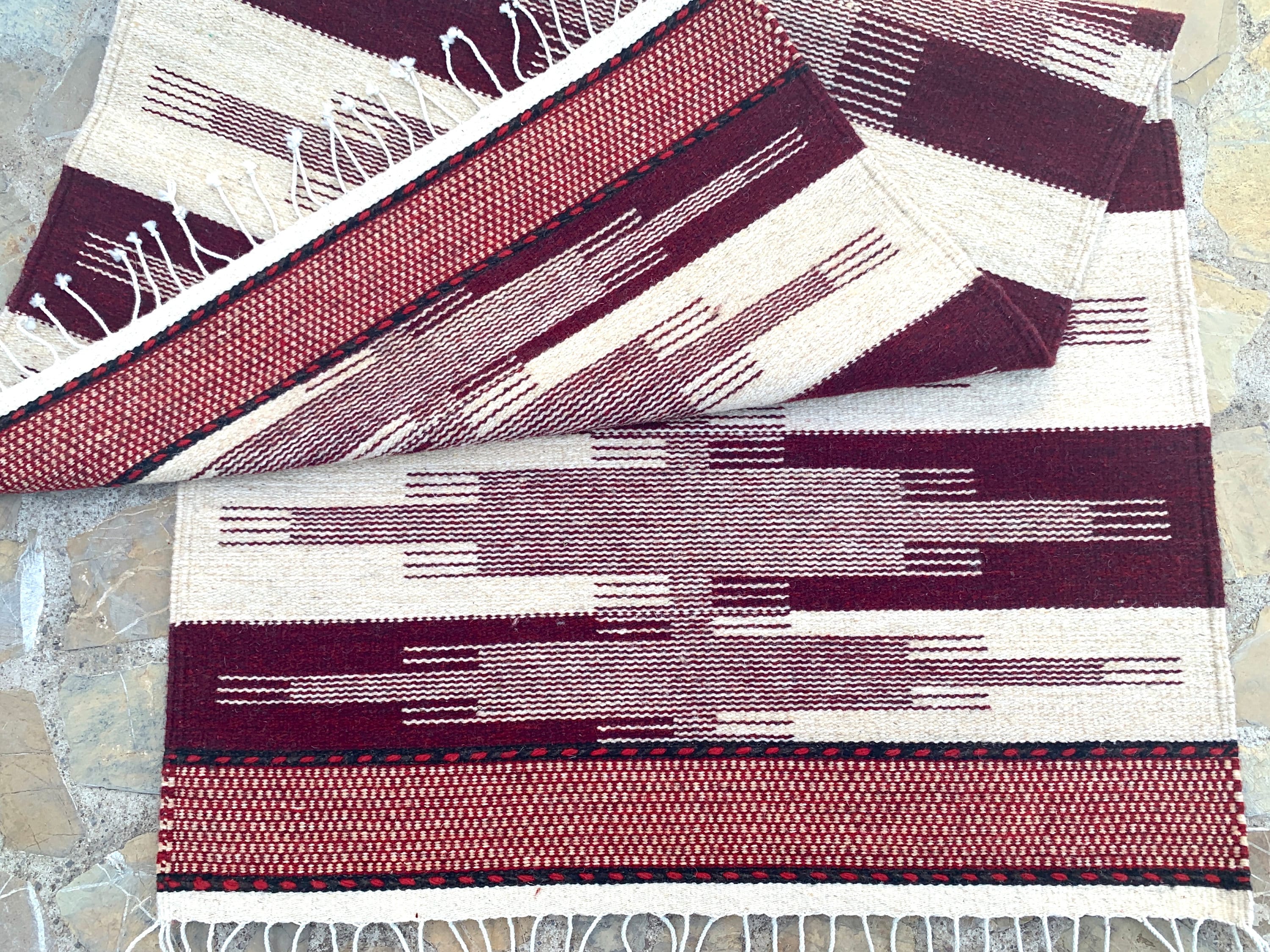 ウールラグ　幾何学模様　サポテックラグ 幾何学模様のサポテックウールラグ：手織りのメキシコ織物装飾