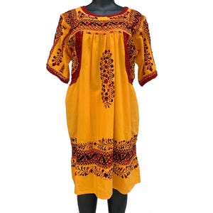 Mexican Yellow Large Woman Mexican Tunic Dress, Red Floral Hand Embroidered Relaxed Pull Over Dress, Muslin Cotton Huipil Dress