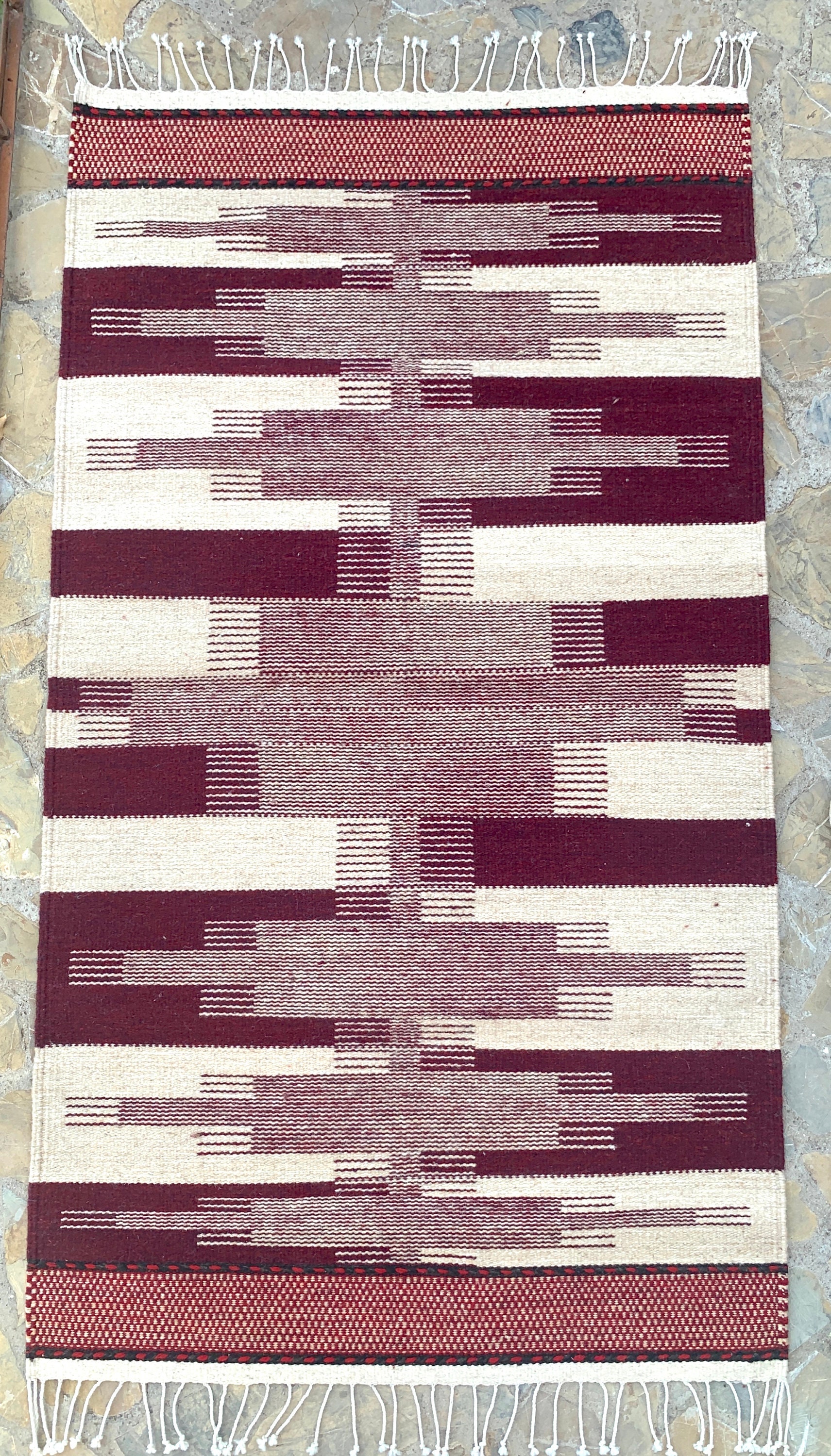 ウールラグ　幾何学模様　サポテックラグ 幾何学模様のサポテックウールラグ：手織りのメキシコ織物装飾 - Etsy 日本