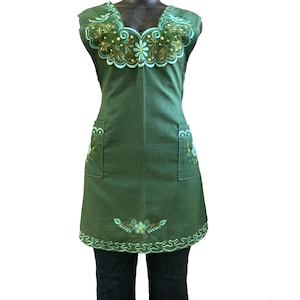 Large Mexican Woman Apron Blue and Green Floral Embroidered Kitchen Apron, Handy Pockets Free Stain Protective Pinafore Dressy Mexican Apron