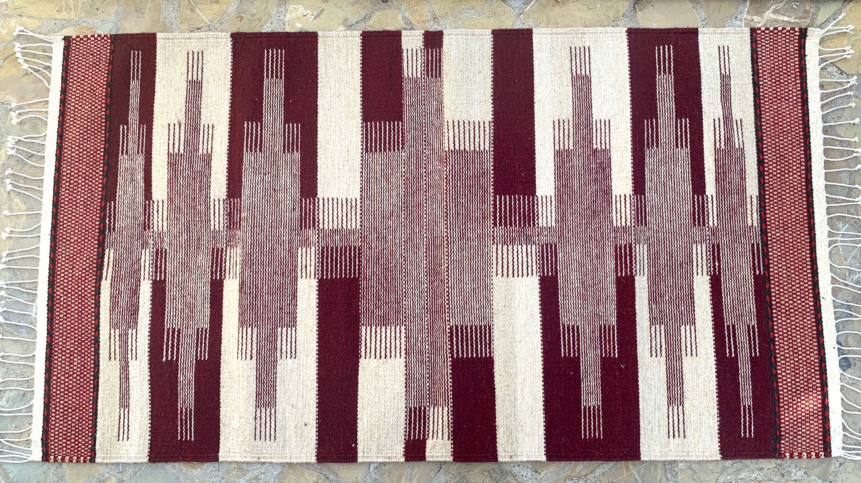 ウールラグ　幾何学模様　サポテックラグ ウールラグ 幾何学模様 サポテックラグ