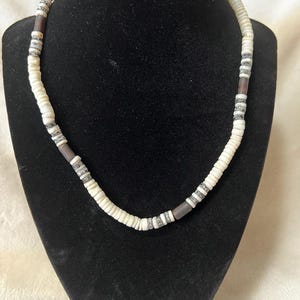 Simple shell bead necklace