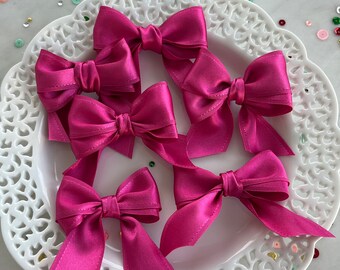 Laços duplos requintados de 5 cm feitos à mão. Ótimos para caixas e sacolas de presente, caixas de guloseimas e biscoitos. Presentes e decoração (conjunto com 6) - Fita fúcsia/rosa-choque.