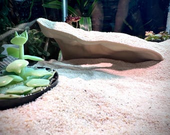Overhang Hideout – Aquarium & Terrarium Decor