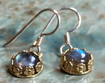 Silver brass earrings, floral earrings, Flower labradorite earrings, dangle earrings, woodland earrings, botanical earrings - Julie EK8081