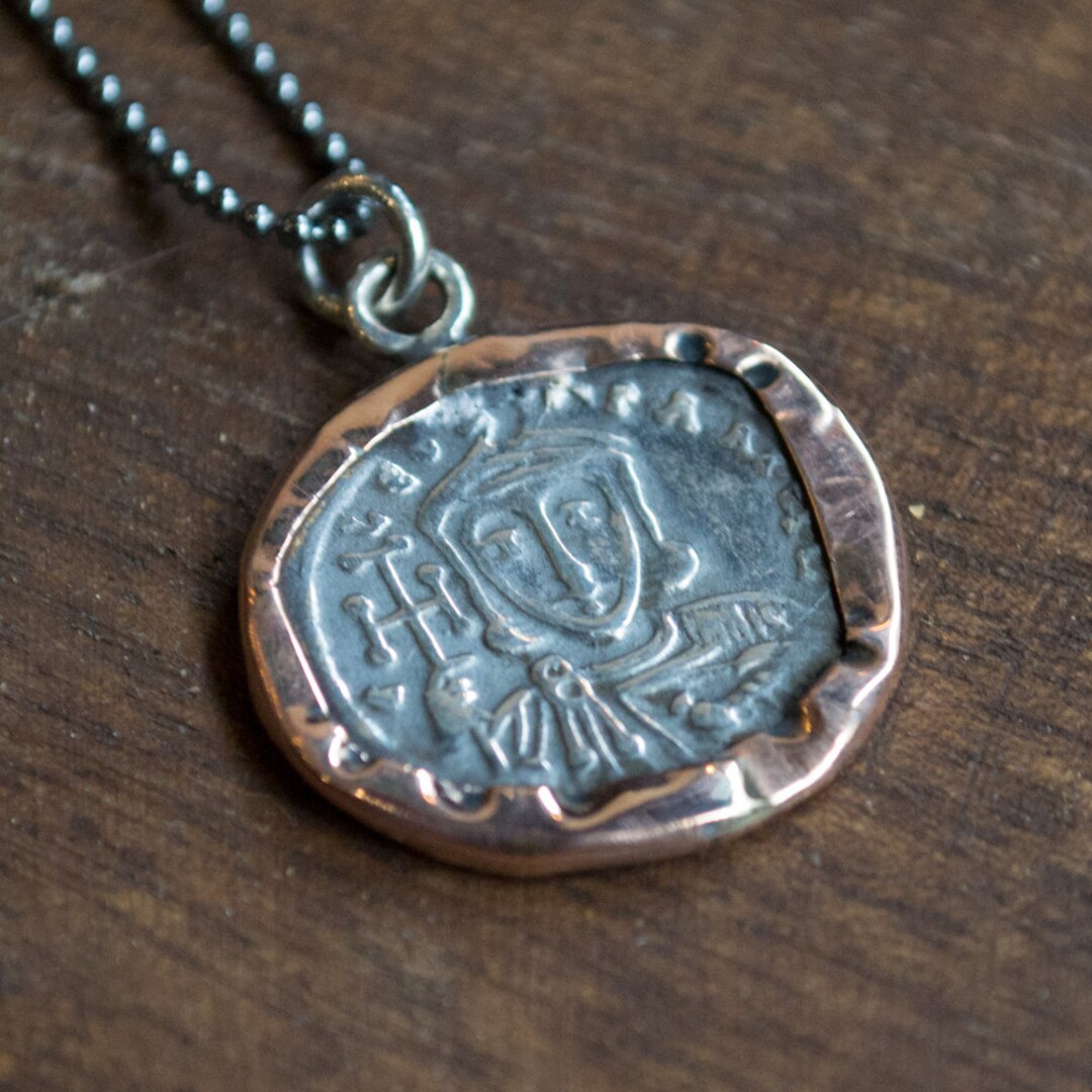 ファッション雑貨・小物その他 Vintage Coin Necklace Vintage Coin Necklace Gold Statement Necklace Gold Chunky