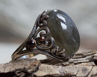Oval labradorite ring, Ethnic Ring, gold silver ring, boho chic ring, statement ring, stone ring, bohemian ring, gypsy ring - So far R2181