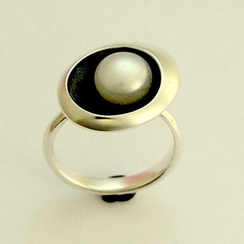 Sterling silver ring, fresh water pearl ring, single pearl ring, engagement ring, silver pearl ring, oxidized ring, oval Stay R1568 image 1