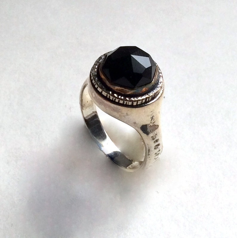 Onyx Ring, gemstone ring, silver gold ring, gypsy ring, boho ring, bohemian ring, boho chic jewelry, princess crown ring Dark night R2236 image 2