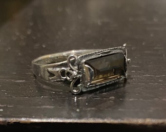 Gift for her ∙Silver Smoky Quartz gemstone antique-style ring ∙Baguette cut ring ∙ Unique ring gift ∙ Stone - The sky is the limit. R1400
