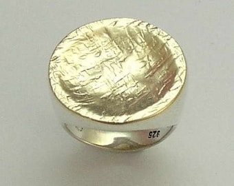 Statement ring, cocktail ring, gold ring, chunky ring, mixed metals ring, Two Tone Ring, Silver gold ring,hammered ring - Simplexity. R1110G