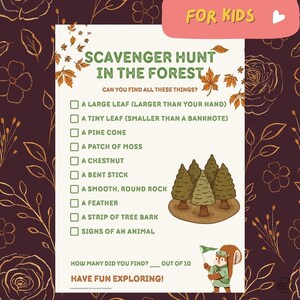 Könnte beinhalten: Eine Schatzsuche-Checkliste für Kinder mit Waldthema. Die Liste enthält Gegenstände wie ein großes Blatt, einen Tannenzapfen und einen gebogenen Stock. Der Text "FOR KIDS" steht oben, und eine Eichhörnchen-Illustration befindet sich unten. Der Hintergrund ist dunkelbraun.