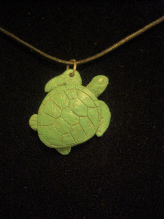 Green Sea Turtle Pendant Necklace Cold Cast Pewter NEW Green/blue