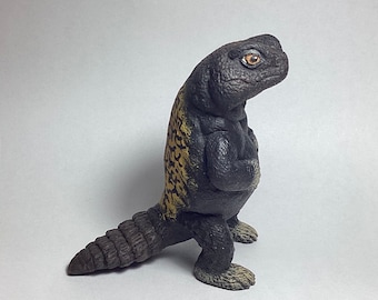 Mali Uromastyx figurine comic cutie