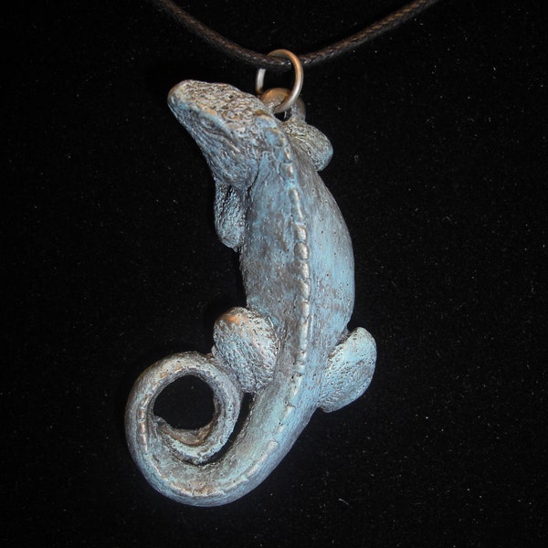 Blue Rock Iguana Necklace Pendant cold cast pewter (BLUE PATINA)