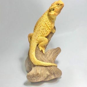 Bearded dragon sculpture Yellow Orange finish