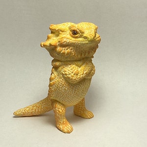 Bearded Dragon Cutie sculpture figurine “No more Greens! “ yellow orange finish