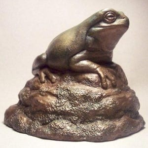 Sculpture rainette de White