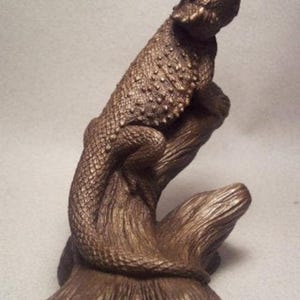 Bearded Dragon Sculpture