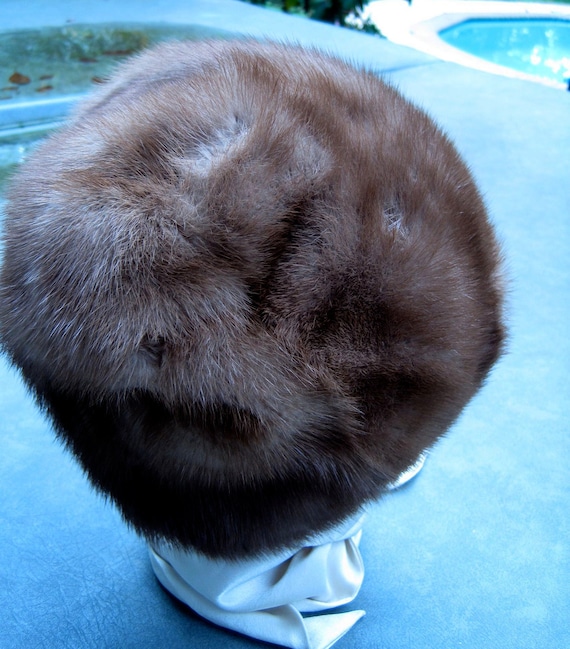 Brown mink hat - image 2