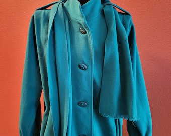 Green Oversized Batwing Coat & Sjaal met Oval Burtons van Ferncroft, Maat L-XL