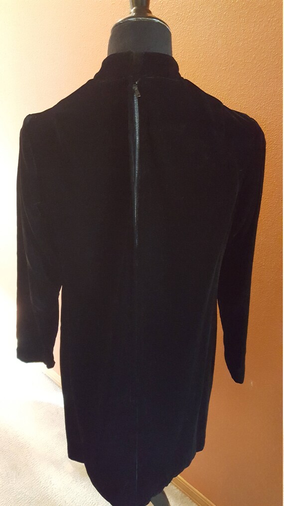 Glamorous Vintage Black Long Sleeve Velvet Dress - image 4