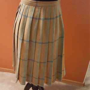 Vintage Pleated Peach and Blue Two-Tone Woven Skirt, Size Small