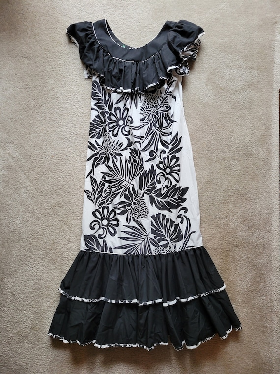 Black & White Floral Print Tiered Ruffle Hawaiian Dress by Especially For You