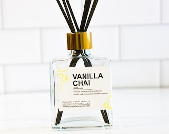 Reed Diffuser Oil - Vanilla Chai Room Diffuser Oil Square Vase, Natural Dyed Reeds