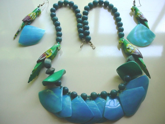 Vintage Parrot Necklace and Earrings Hand carved … - image 3