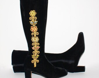 Vintage EMBROIDERED  Black Velvet Go-Go Boots 7M