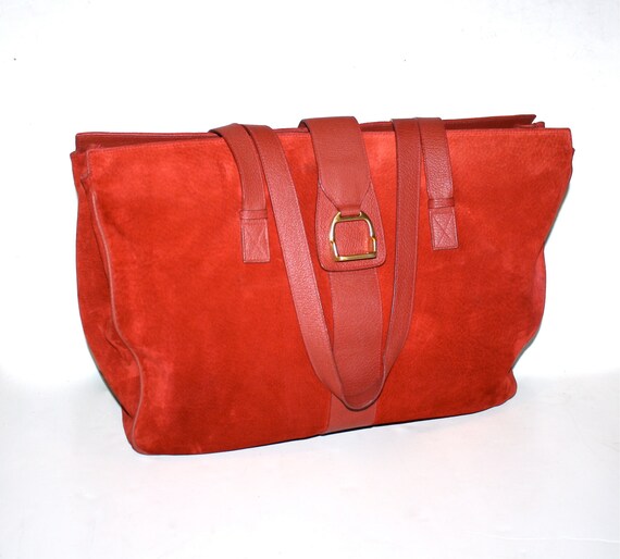 GUCCI Vintage Handbag Red Suede Leather Large Car… - image 2