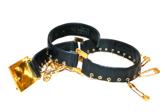 GIANNI VERSACE Vintage Safety Pin Belt Gold Black… - image 4