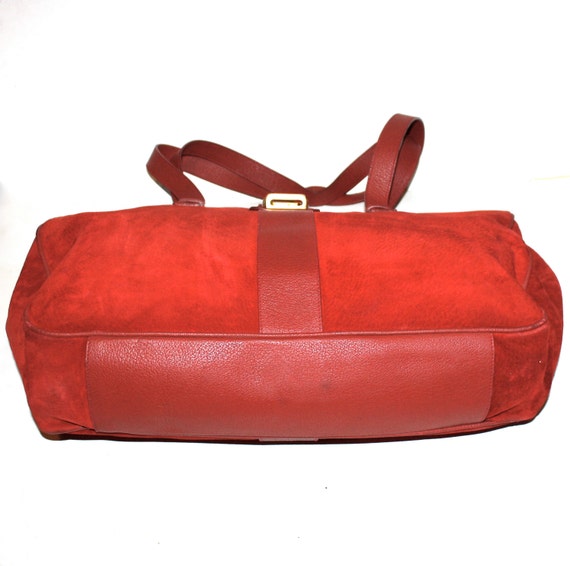 GUCCI Vintage Handbag Red Suede Leather Large Car… - image 4