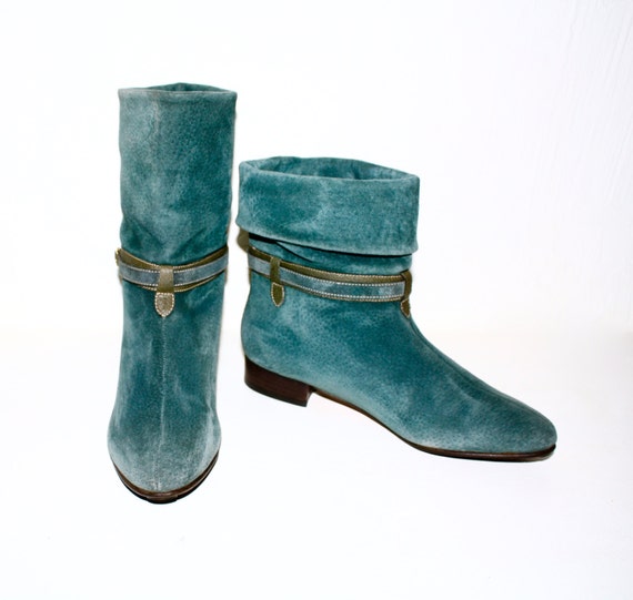GUCCI Vintage Green Suede Belted Ankle Boots 39 - image 4