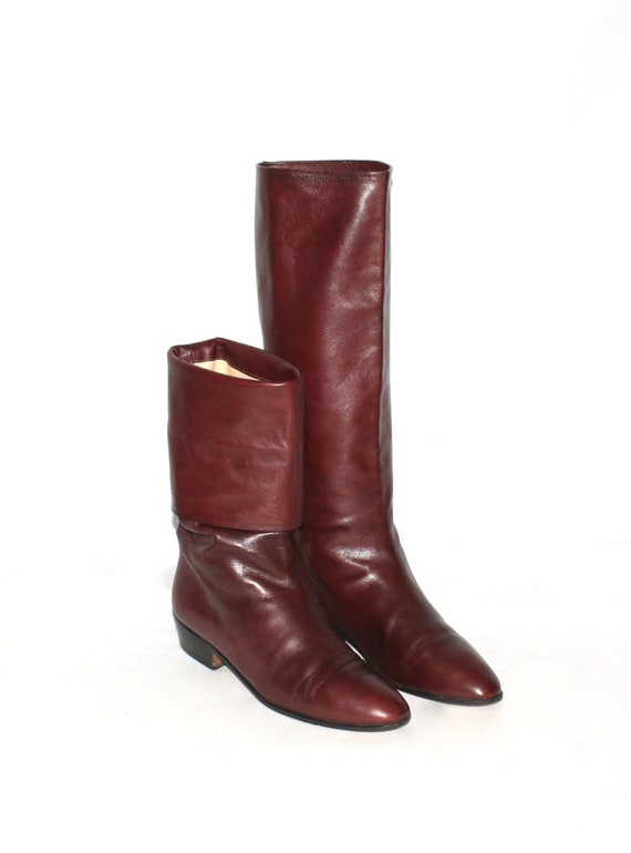 ANNE KLEIN Vintage Lion Label Boots Burgundy Cuff 