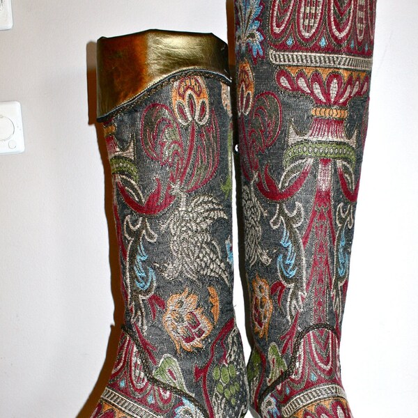 Regal Vintage ANNE KLEIN COUTURE Tapestry Edwardian Boots 7M